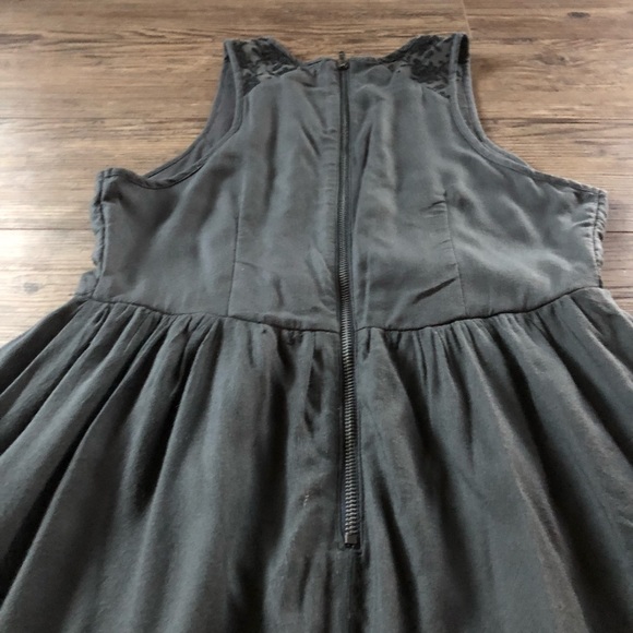 Beautiful American Eagle dress with embroidery - Picture 9 of 11